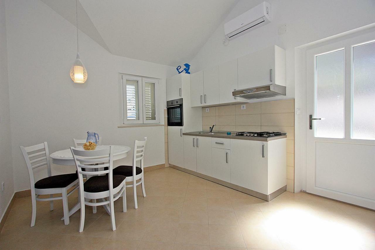 Apartmani Nila Пучишча Екстериор снимка