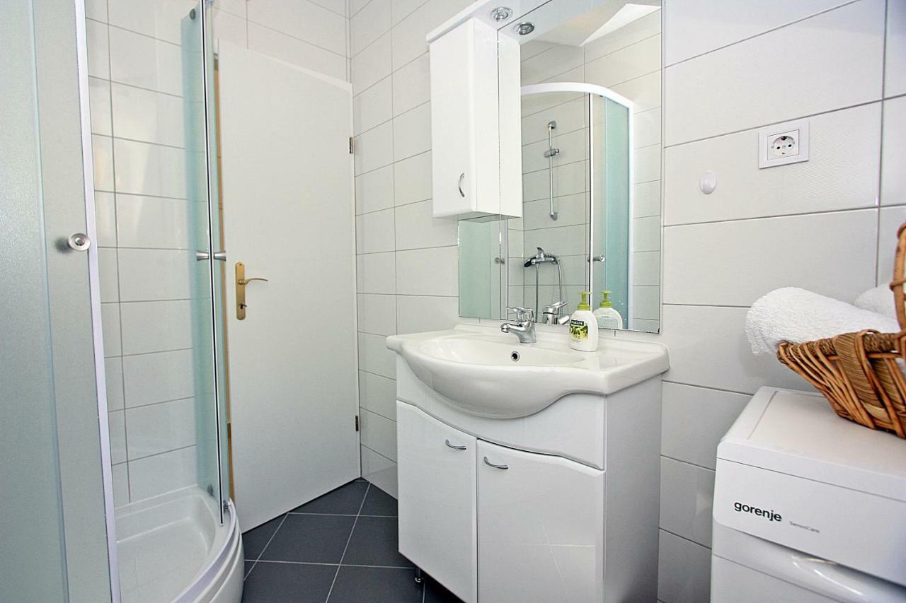Apartmani Nila Пучишча Екстериор снимка